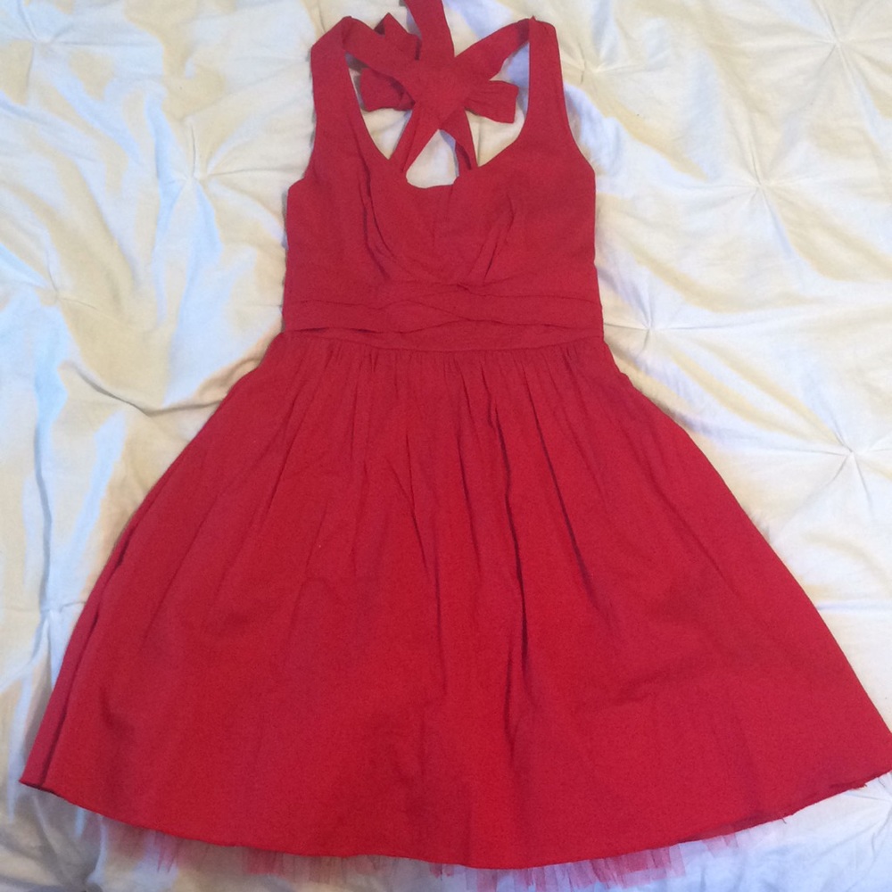 U-neck mini dress